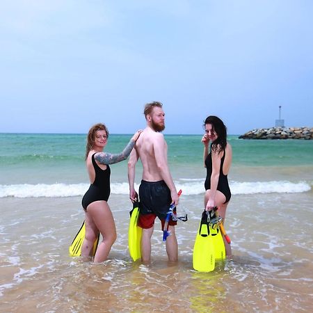 Bluefin Adventure And Deep Sea Fishing Hostel Hikkaduwa Kültér fotó