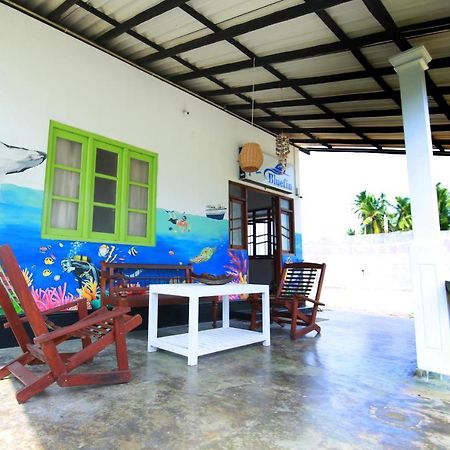 Bluefin Adventure And Deep Sea Fishing Hostel Hikkaduwa Kültér fotó